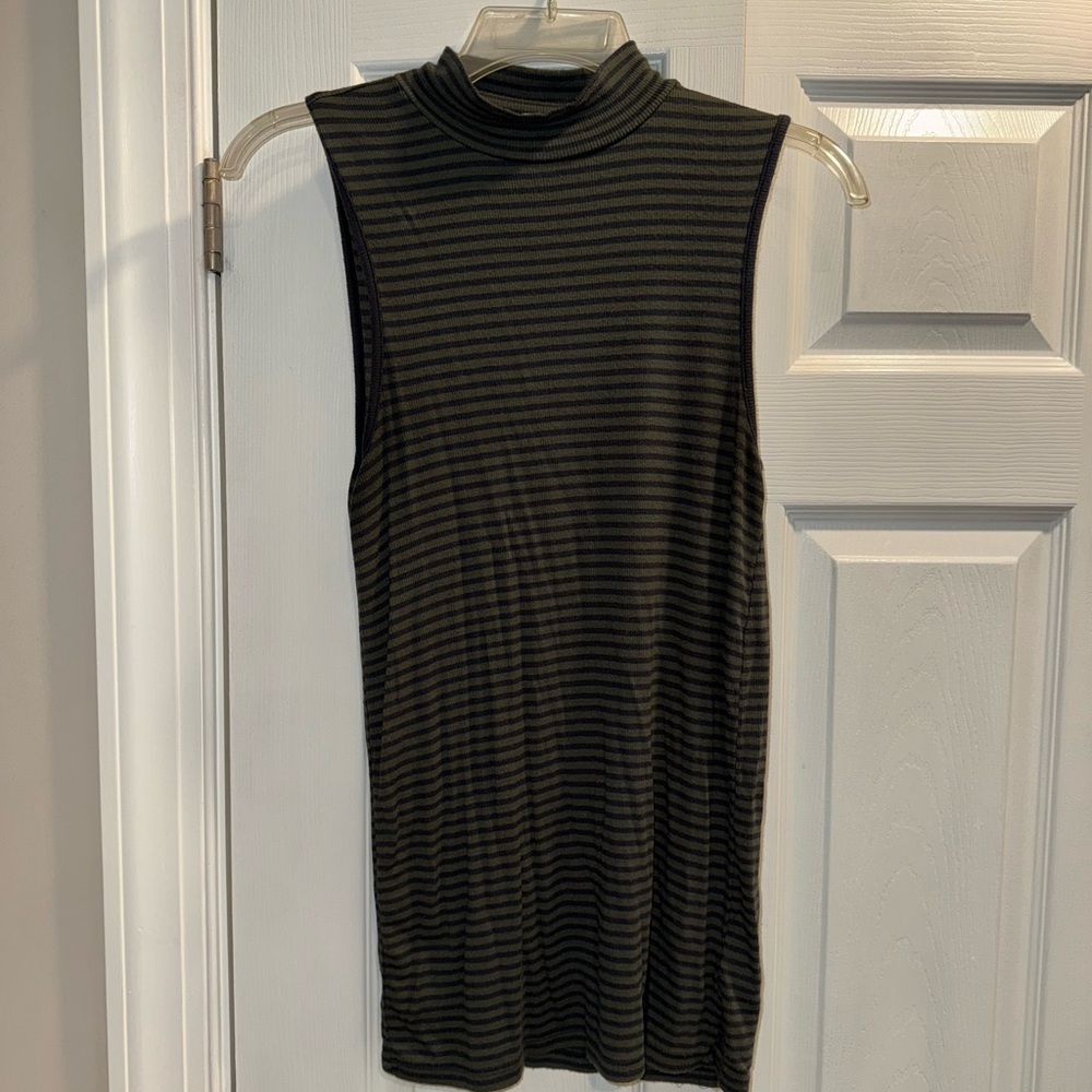 GAP Black and Green Striped Tank Top